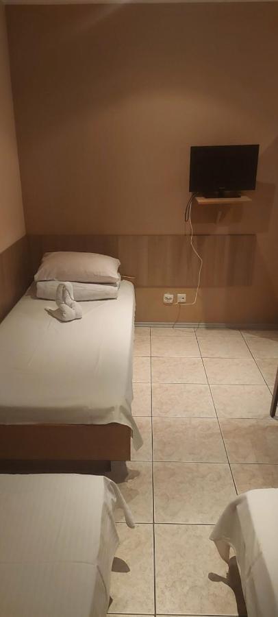 Pauza Motel Тарново Подгорне Екстериор снимка